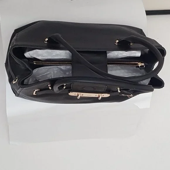 Women's Coach Leather Tote Handbag Purse Color Black! Like New H- 9” W- 13” D-5” - Picture 8 of 13